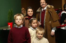 Sucedeu no ducado por morte de seu pai, em 1464. Ainda Ontem Eram Criancas Filhos Dos Duques De Braganca Surgem Irreconheciveis