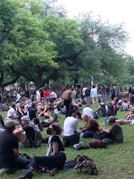 Second day of protests at UT Austin calmer than day prior