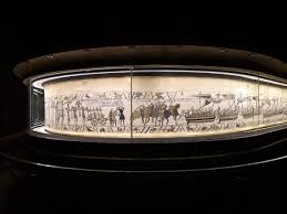Man muss ihn also entlanggehen, um alle bilder zu sehen. Bayeux Tapestry Visit Of The Bayeux Tapestry Bayeux Museum