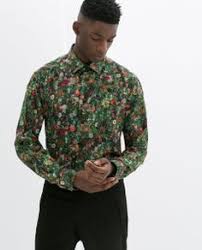 Un choix unique de chemise à fleur homme disponible dans notre magasin. 7 Idees De Chemises Fleuries Chemise A Fleur Chemise Homme Chemise