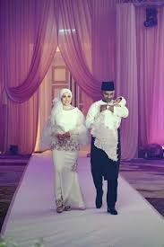 Azrinaz mazhar hakim istri ketiga sultan brunei yang diceraikan dengan pesangon sebuah. Azrinaz Mazhar Hakim Prispevky Facebook