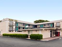 Days Inn South Raleigh 3901 S Wilmington St Raleigh Nc 27603 919 772 8900 Www Daysinn Com Hotel House Styles Top Hotels