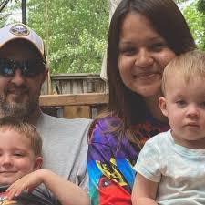 Carla Lapierre's Instagram, Twitter & Facebook