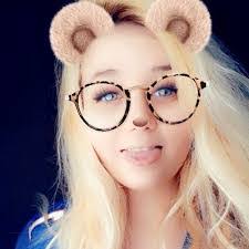 Kimberley Mosbey's Instagram, Twitter & Facebook