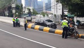 Kalau memang sama pusat (izin mudik) dicabut untuk (wilayah) aglomerasi ya nggak bisa (mudik). Mudik Lokal Dilarang Pemerintah Ini 8 Wilayah Yang Masih Boleh Dikunjungi