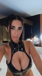 Sara sfamurri on X: Do you like milk? 🍼😈👇🏼 t.coMxqoMqVkEC  t.coj2cDzFfy3P  X