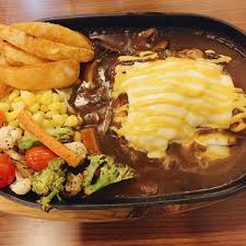 Malah, pelaksanaan klinik 1malaysia jelas menunjukkan bahawa pembangunan sosial menjadi agenda utama kepada kerajaan dalam pembinaan sesebuah. Photos At Isman Steak 45 Visitors