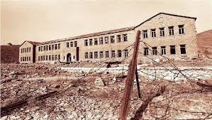 Φυσάει - Σαν σήμερα 27/03/1961 «κλείνουν» οι φυλακές της ...