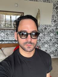 First LF pair and what can I say, this is the ultimate level of  craftmanship 🤯… Sterett in hicktory fade. Will need some nice gradient  lenses to compliment this wonderfull fade colour