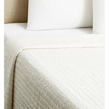 4.6 из 5 звездоч., исходя из 10 оценки(ок) товара(10). Base Camp Quilt Ivory King Amity Home