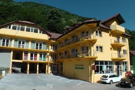 Oferte, preturi si locuri disponibile la pensiunea roua de munte, baile herculane. Cazare BÄile Herculane Hoteluri Wellness Tratament Apartamente Pensiune Cazari In BÄile Herculane