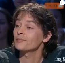 2013 ari boulogne x 3 (documentary short). Alain Delon Et Son Fils Cache Son Lien Avec Ari Boulogne Bientot Confirme Purepeople