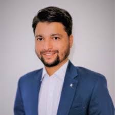 Patrick Korb's Instagram, Twitter & Facebook