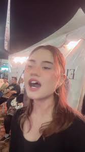 Sweet Sisterly Moments with Dinda Dania