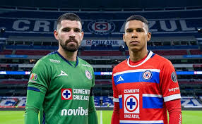 Campeón en Cruz Azul eligió entre Mier y Gudiño para la portería: “Cumple con lo primordial”