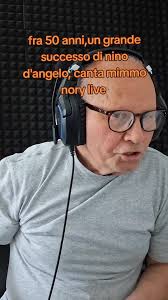 Mimmo Nory Performs Nino D'Angelo's Classic Live