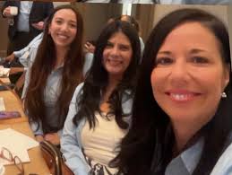 Congrats to my Amiga and Real Estate colleague for winning big time  achievement awards as top producer for her Brokerage, @bluerealty_cs .  #bluerealty #realestate #realtors @honeyonerealestatecorp  #southfloridarealestate