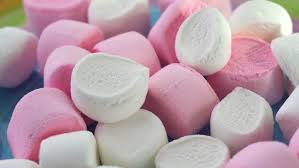 Namun, porsinya tetap harus dibatasi untuk mencegah asupan kalori yang berlebih. Video Stok Marshmallow Candies Close Up 100 Tanpa Royalti 1010731496 Shutterstock