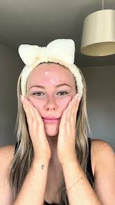 Sun-Kissed Glowing Skin with Self-Tan Drops #skincare #selftanner