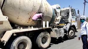 Sedang mencari inspirasi menggambar atau mewarnai gambar mobil? Truk Molen Jadi Tempat Penyelundupan Manusia Saat Lockdown Smol Id