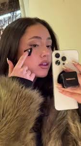 @Huda Beauty women in stem ✨✨✨ I’m obsessed #hudabeauty #hudapressedpowder  #hudabeautypopsocket