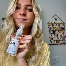 Amazon.com: Sparkling Ice, Ginger Lime Sparkling Water, Zero Sugar Flavored  Water, with Vitamins and Antioxidants, Low Calorie Beverage, 17 fl oz  Bottles (Pack of 12) : Grocery & Gourmet Food