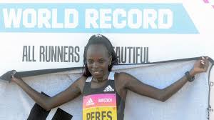 Euro 242.518.100,00 interamente versato ufficio del. Atletica Jepchirchir Fa Il Record Del Mondo Della Mezza Maratona Femminile La Repubblica
