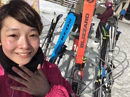 Where to find ski field jobs in New Zealand?