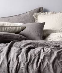 Morkgra Paslakan Fran Hm Schlafzimmer Bett Schlafzimmer Und Home Deko