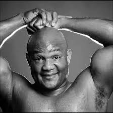 World heavyweight boxing champion Joe Louis🥊promoter Mike Jacobs, and  challenger Max Schmeling🥊posing for the cameras prior to the world title  rematch in 1938.🥊🥊
