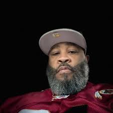 I'm looking for someone with a food truck that's available Friday night  from 6-9pm. No Mickey Mouse person please. I can guarantee you $500 minimum  per night Henderson NC area ￼￼￼