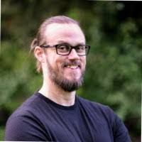 Robert Ringe's Instagram, Twitter & Facebook