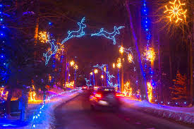 The Mesmerizing Christmas Display In Massachusetts With Over 650 000 Glittering Lights Glittering Lights Holiday Experience Christmas Display