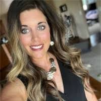 Holly Brock's Instagram, Twitter & Facebook