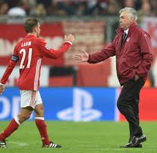 Mantan manjer rael madrid carlo ancelotti, kali ini tengah. Fc Bayern Munchen Carlo Ancelotti Will Philipp Lahm Als Spieler Halten Welt