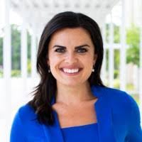 Carolyn Conte's Instagram, Twitter & Facebook