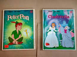 Akhirnya belalang sembuh dan sihat. Hardcover Disney Buku Cerita Kanak Kanak Books Stationery Children S Books On Carousell