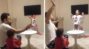 Aki bújt aki nem 3 szinopszis magyarul online 2017. Dad Helps Daughter With Her Tricks