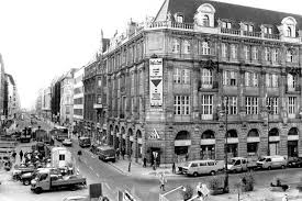 Das haus in der chausseestraße war die letzte berliner adresse brechts. Hddm Geschichte