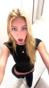 Meredith Donovan's Instagram, Twitter & Facebook