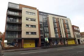 A luton van can fit about 75 square feet worth of space and is one of the largest vehicles that can be driven on a standard uk driving license. 1 Bedroom Flat To Rent Canal Street Nottingham Nottinghamshire Ng1 695 Pcm