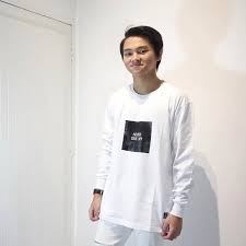 Aldi bersama beberapa rekannya di drama musikal laskar pelangi mendapat tawaran dari patrick effendy untuk membentuk boyband cilik. 8 Ide Aldy Maldini Selebritas Jatuh Cinta Pria