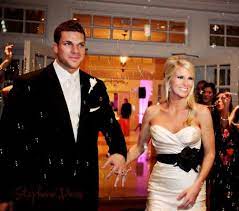 Chris davis and wife jill davis 2011 wedding photo (picture: Who Is Chris Davis Dating Chris Davis Girlfriend Wife