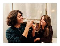 Nada's début occurred at the age of fifteen at the 1969 sanremo music festival with the song ma che. Nada Torna A Sanremo 2019 Per Duettare Con Motta Insieme Cantano Dov E L Italia