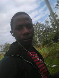 Mm naitwa Robert seif mm nimchapa kazi kwenye biashara ndoga ndogo nimo  kwamfano kutembeza nguo pia nimtaaram kwenye maswala ya garden nimo kutenge  neza bustani