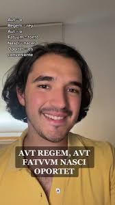 Esto brevis, et placebis». Se breve y agradaras. P.S. La sonrisa es p...