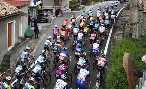 La decimosexta etapa del giro de italia, inicialmente prevista entre sacile y cortina d'ampezzo sobre 212 kilómetros, cambió su recorrido y se reduce a 153 kilómetros debido a las inclemencias meteorológicas en la salida, según informó el equipo movistar en sus redes sociales. Ver En Vivo La Etapa 6 Del Giro De Italia