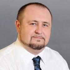 📣 Announcing the next CEO of SCHOTT, Torsten Derr We are thrilled to  announce that starting January 1, 2025, Dr. Torsten Derr will officially  take the helm of SCHOTT as CEO. As