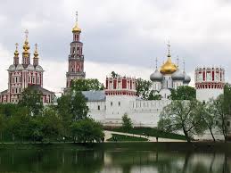 Elle a été la capitale de l'union soviétique durant la majeure partie du vingtième siècle. File Russie Moscou Novodevichy 4 Jpg Wikimedia Commons