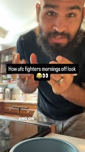 Who’s not a fan of pb banana pancakes??? This is what ufc fighters do